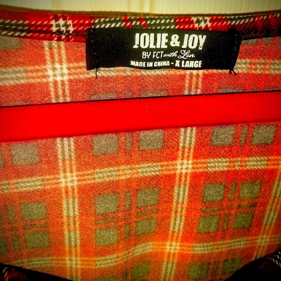 Jolie & Joy By FCT Women's Long Sleeve Red Plaid Blouse - Picture 3 of 5